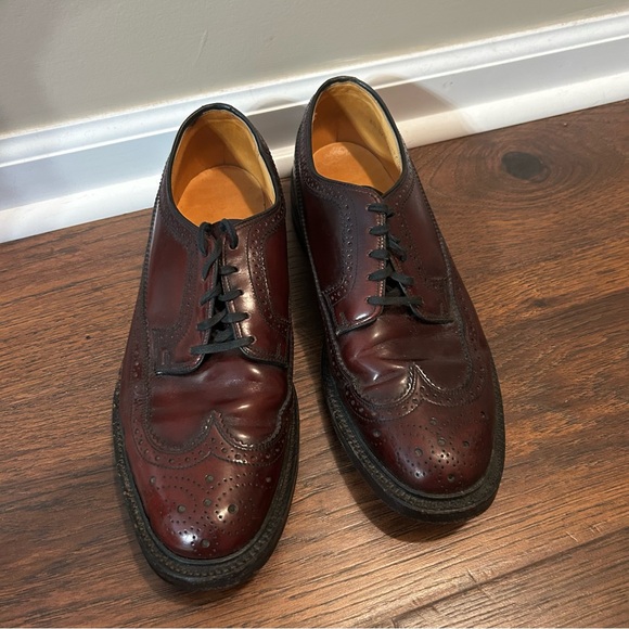 Hanover LB Sheppard EUC Size 8.5 Leather Wingtip Oxfords Burgundy